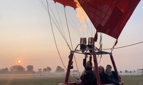 🌅 Lever du jour magique au-dessus de Roanne en montgolfière 🎈